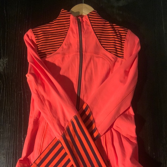 Lululemon jacket fit sizes s-m good fluorescent color for running/pedestrians - Picture 1 of 3